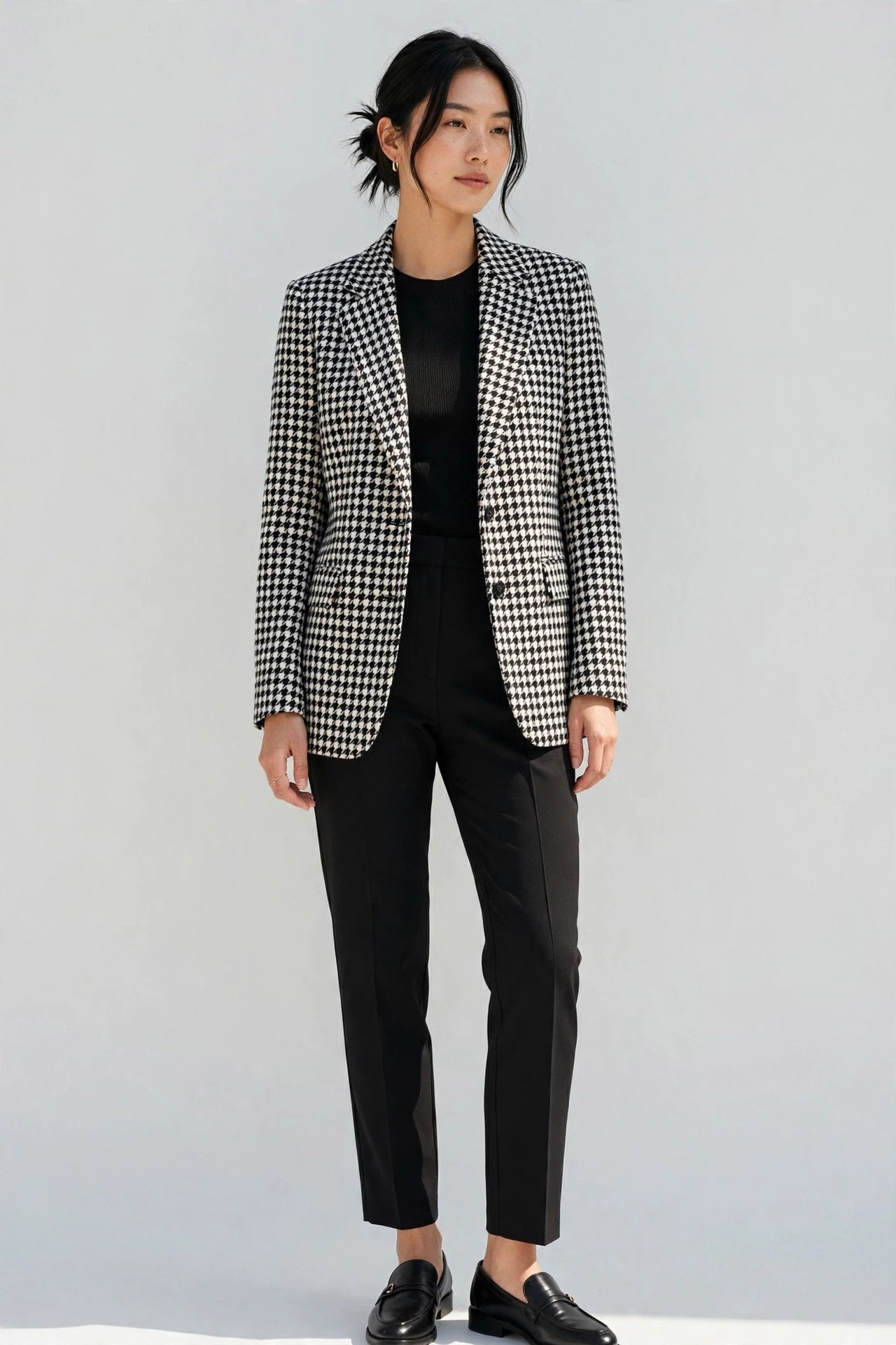 fall work outfits - houndstooth blazer and black top