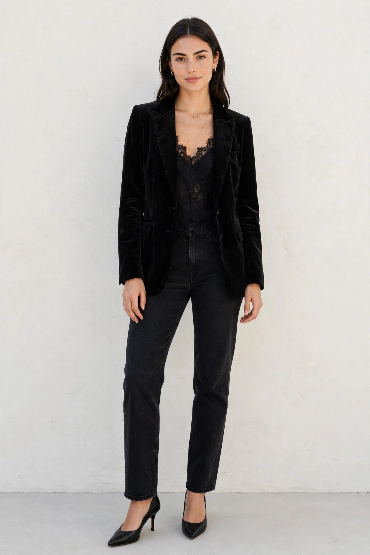 new year's eve outfits - black velvet blazer with lace camisole and jeans